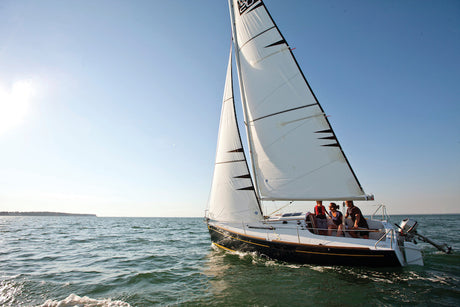 Shelter Island Marina battery delivery for sailboat. Couple passing through on their way to New Zealand...