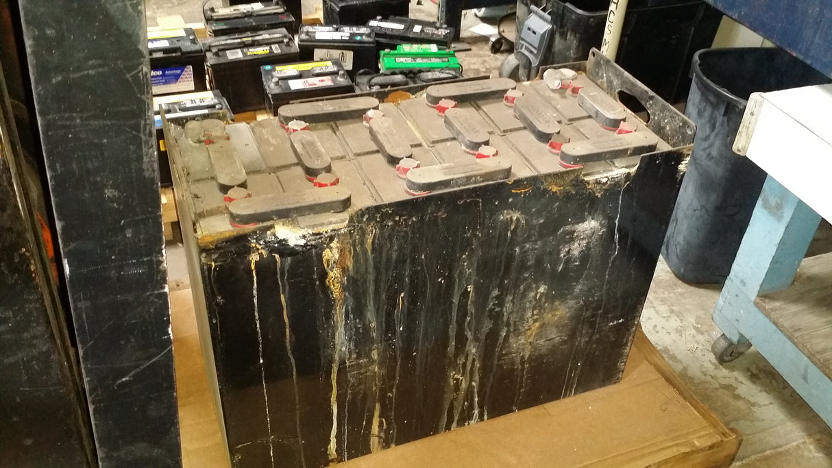 forklift-battery-recycling-pallet-pickup