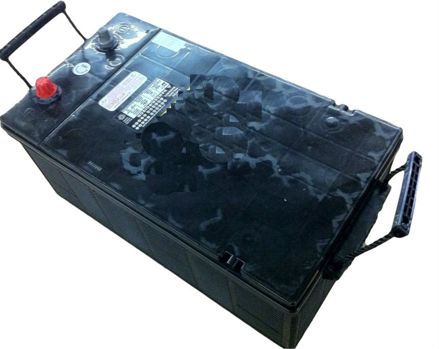 Triton Flooded 8D Maintenance Free Starting Battery